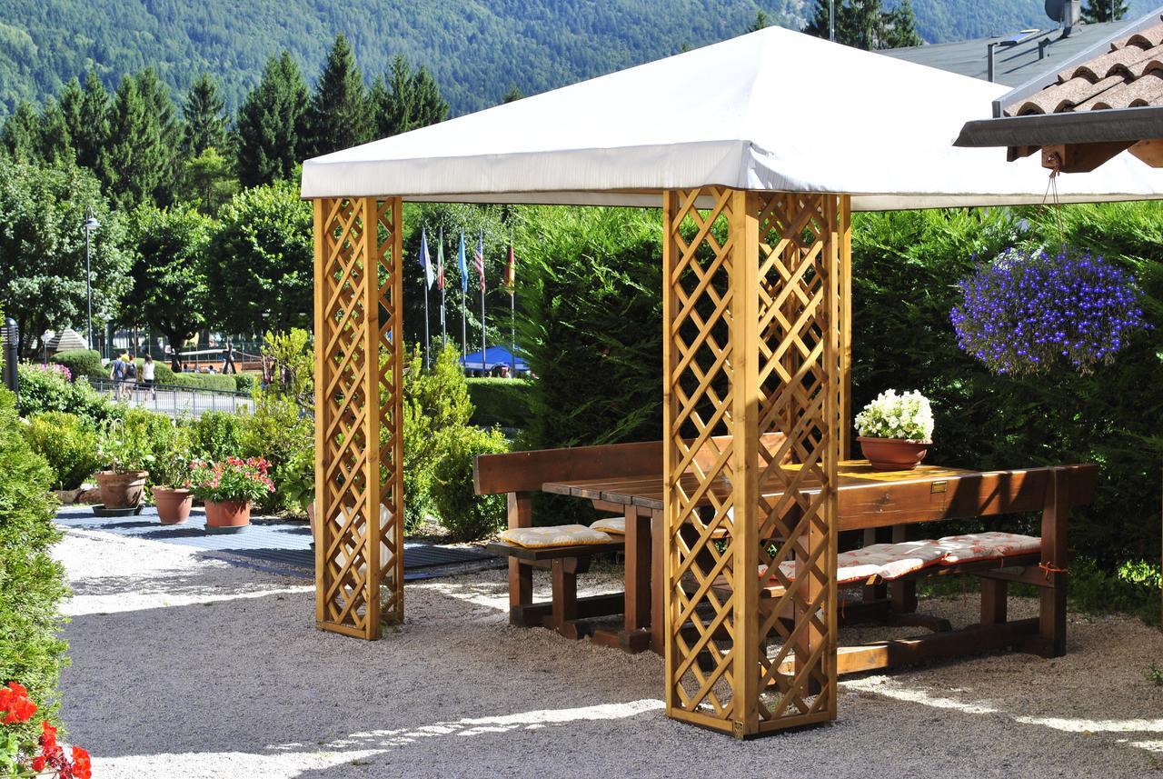 Hotel Zurigo Molveno Exterior foto