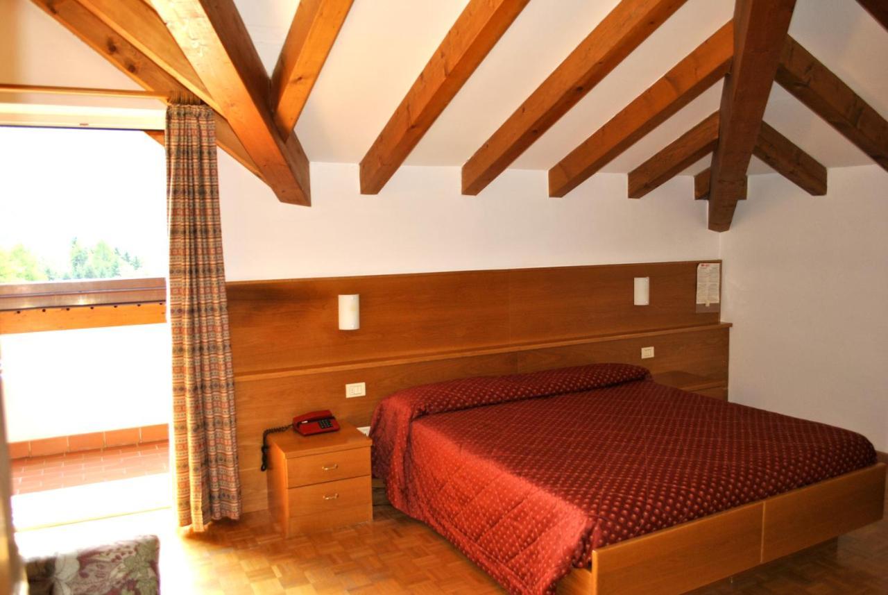 Hotel Zurigo Molveno Exterior foto
